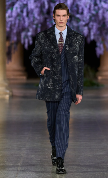 a model wearing a design from the Mithridate AW26 collecton