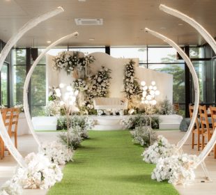 simple wedding decor